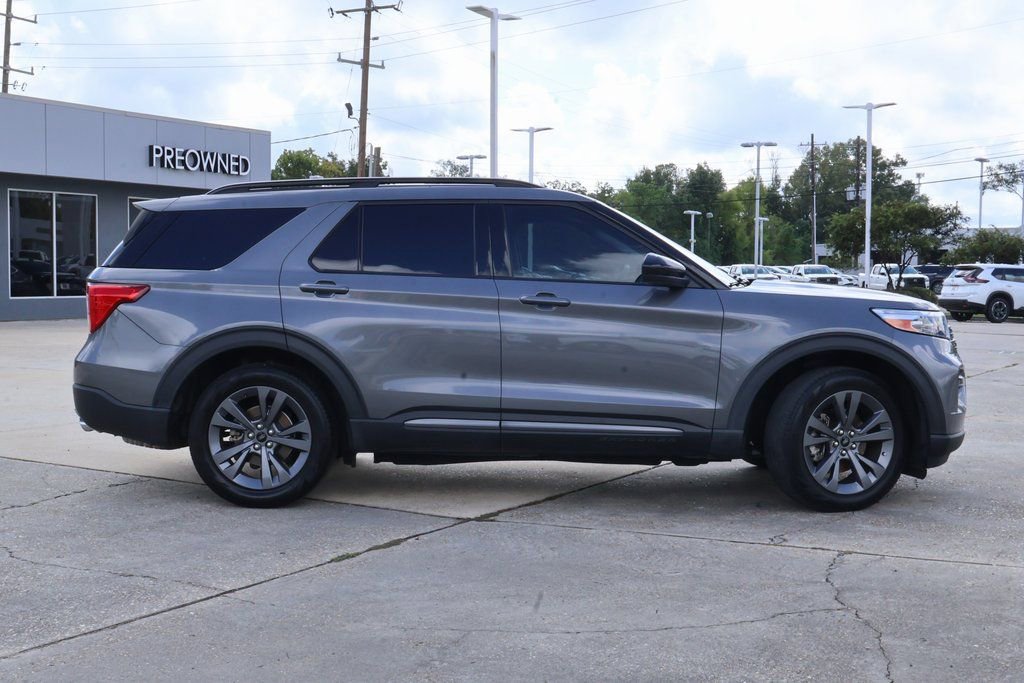 Used 2022 Ford Explorer XLT w/ Equipment Group 202A image 21