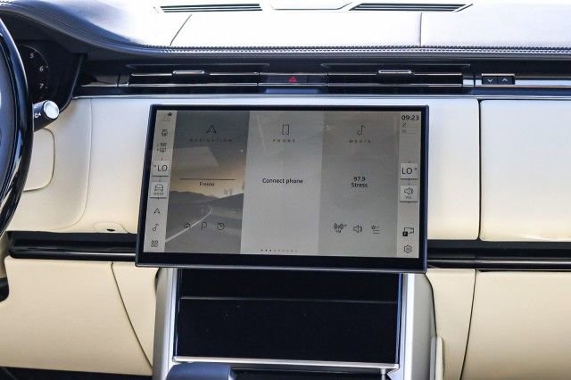 New 2025 Land Rover Range Rover SE image 16