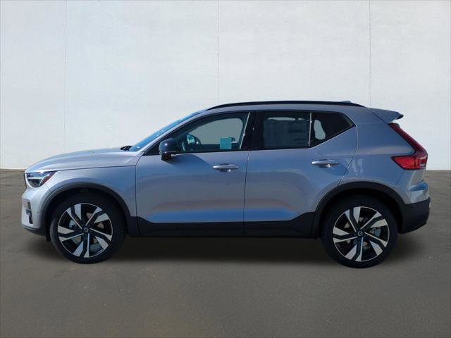 New 2026 Volvo XC40 B5 Ultra w/ Climate Package image 3