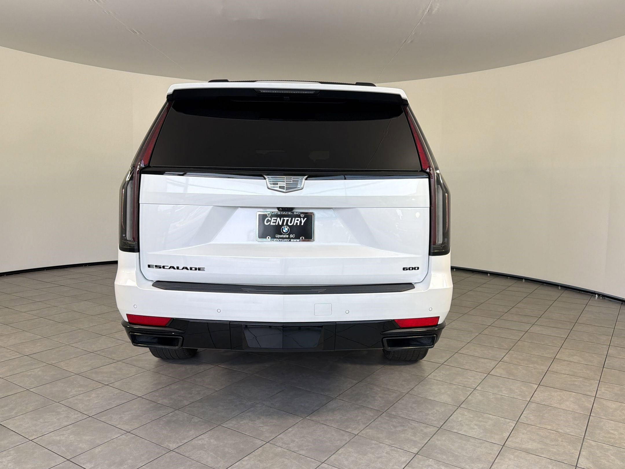 Used 2023 Cadillac Escalade ESV Sport w/ LPO, ONYX Package AWD/4WD image 10