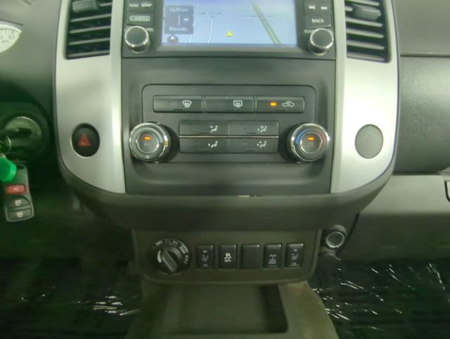 Used 2015 Nissan Xterra PRO-4X w/ Nevada Tow Package AWD/4WD image 23