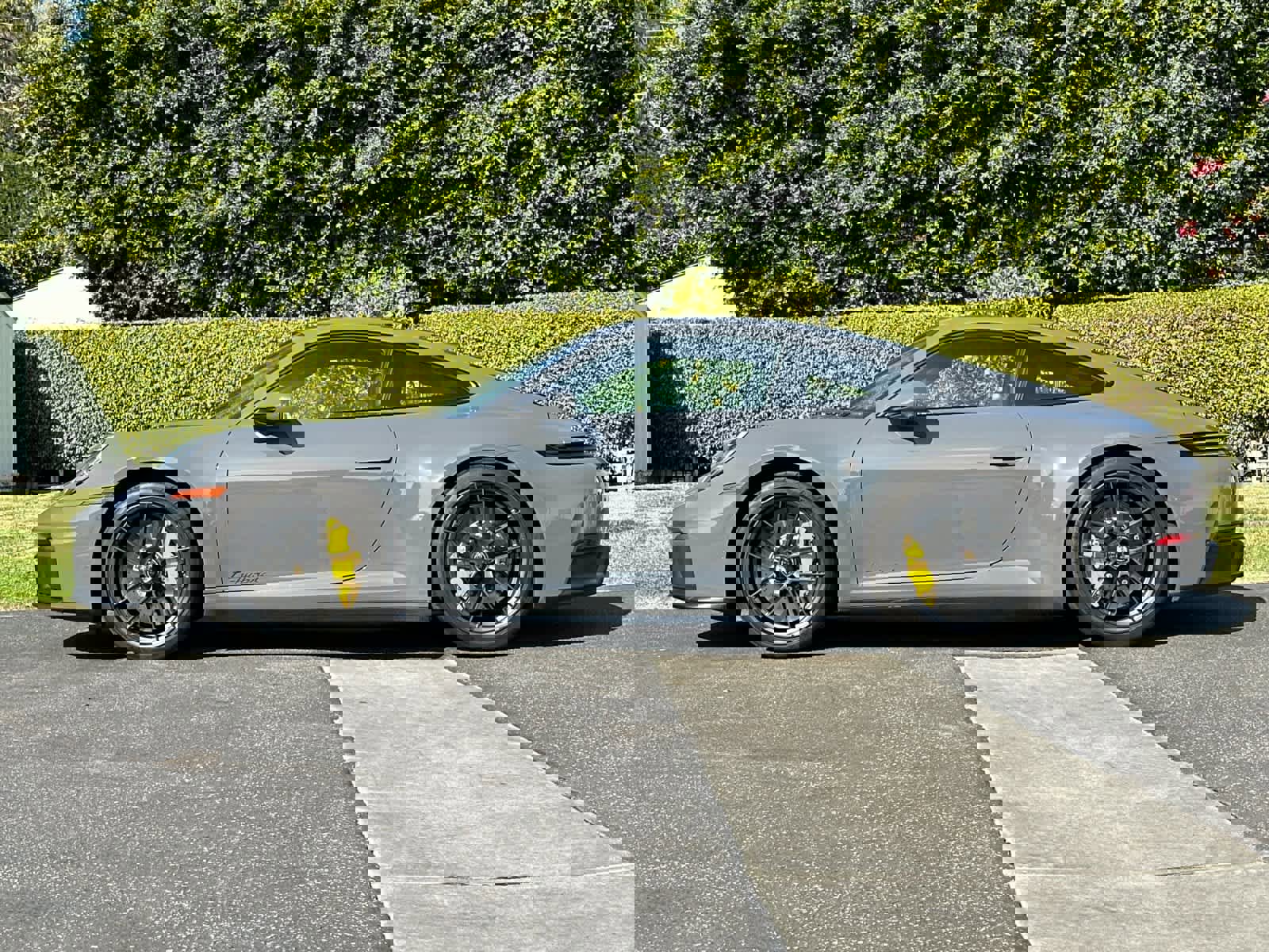 Used 2025 Porsche 911 Carrera GTS image 2