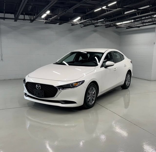 Used 2025 MAZDA MAZDA3 s FWD image 1