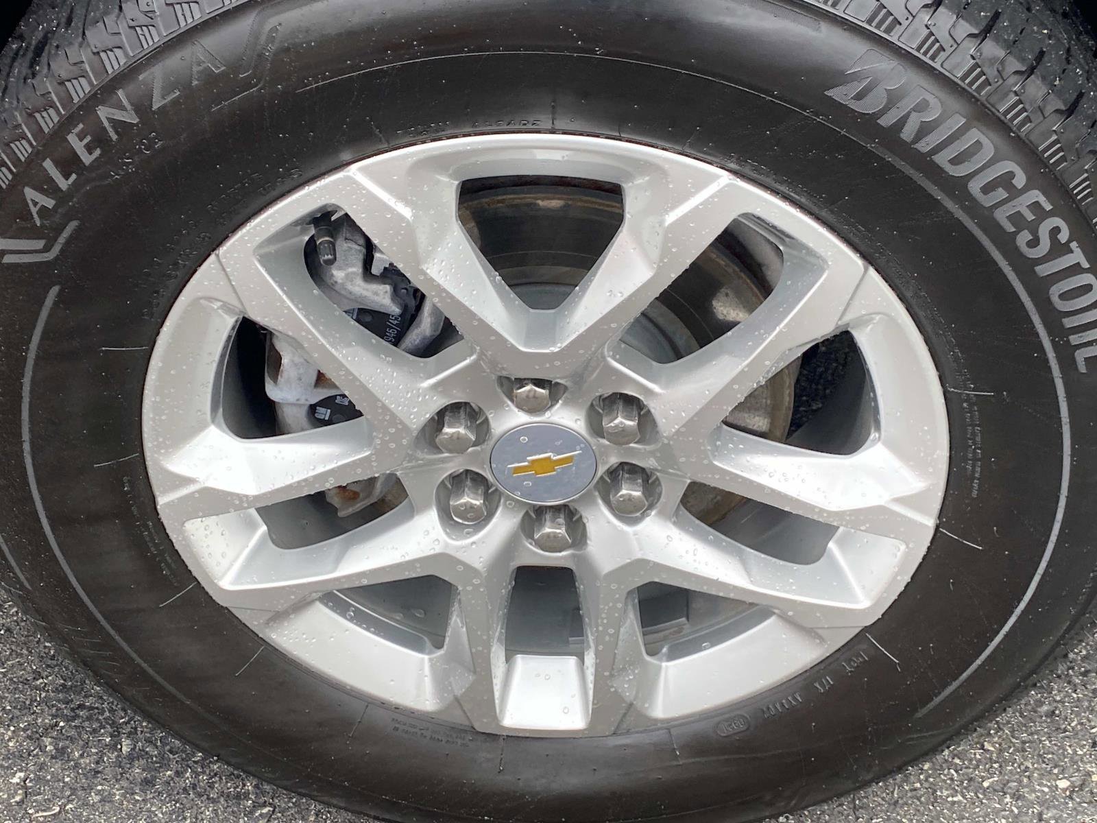 Used 2021 Chevrolet Traverse LS image 27