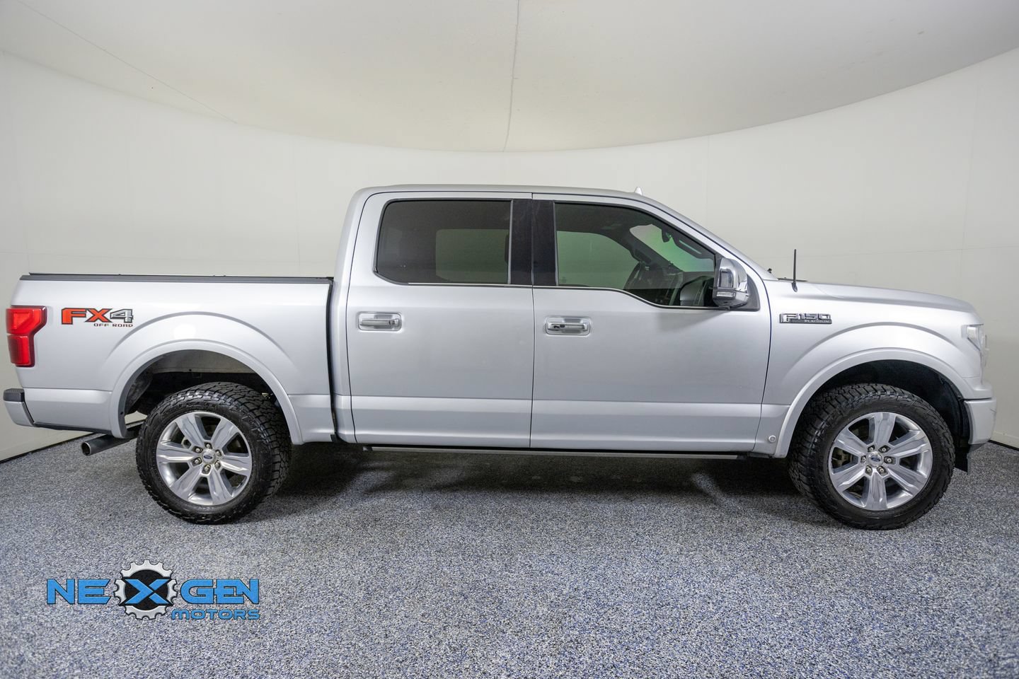 Used 2019 Ford F150 Platinum w/ Equipment Group 701A Luxury AWD/4WD image 8