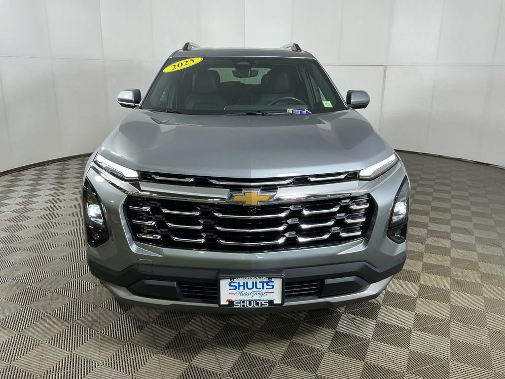 Used 2025 Chevrolet Equinox LT w/ Convenience Package II AWD/4WD image 2