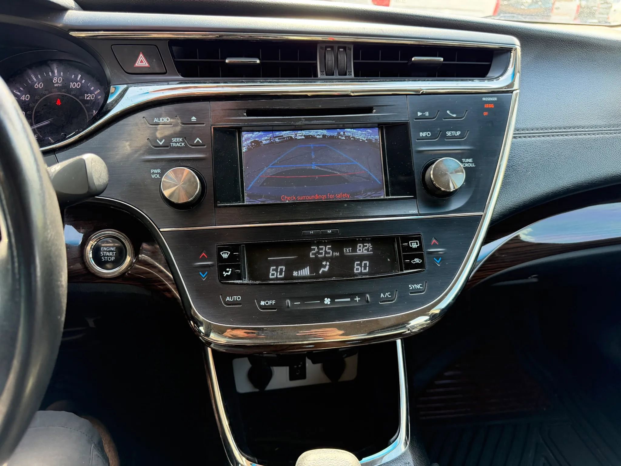 Used 2014 Toyota Avalon XLE FWD image 18