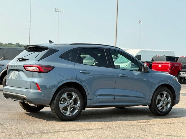 Used 2023 Ford Escape ST-Line AWD/4WD image 31
