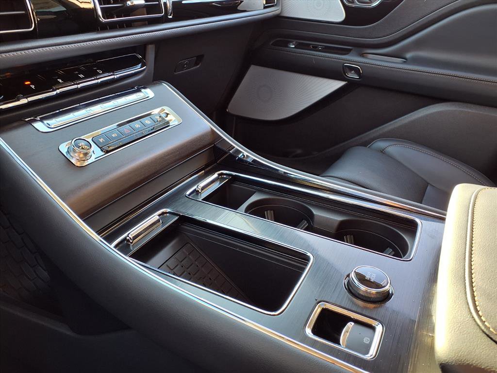 New 2025 Lincoln Aviator Reserve w/ Equipment Group 201A image 19