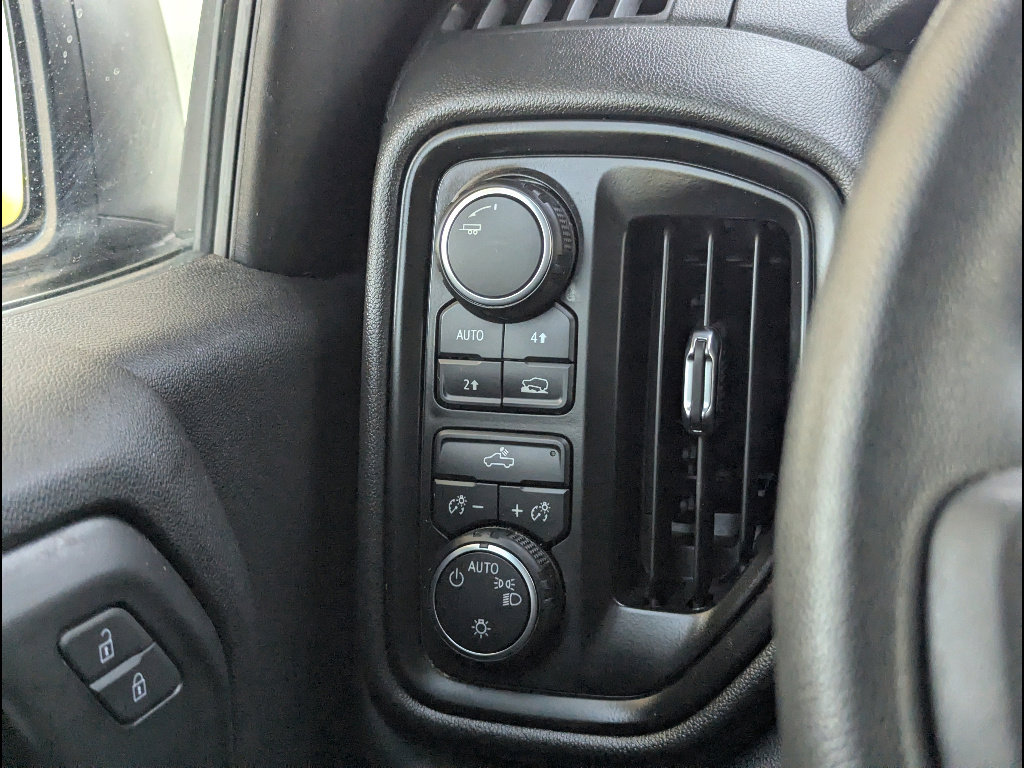 Used 2025 Chevrolet Silverado 1500 Custom AWD/4WD image 28