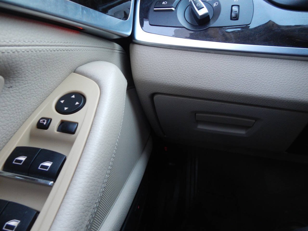 Used 2011 BMW 535i xDrive Sedan AWD/4WD image 44