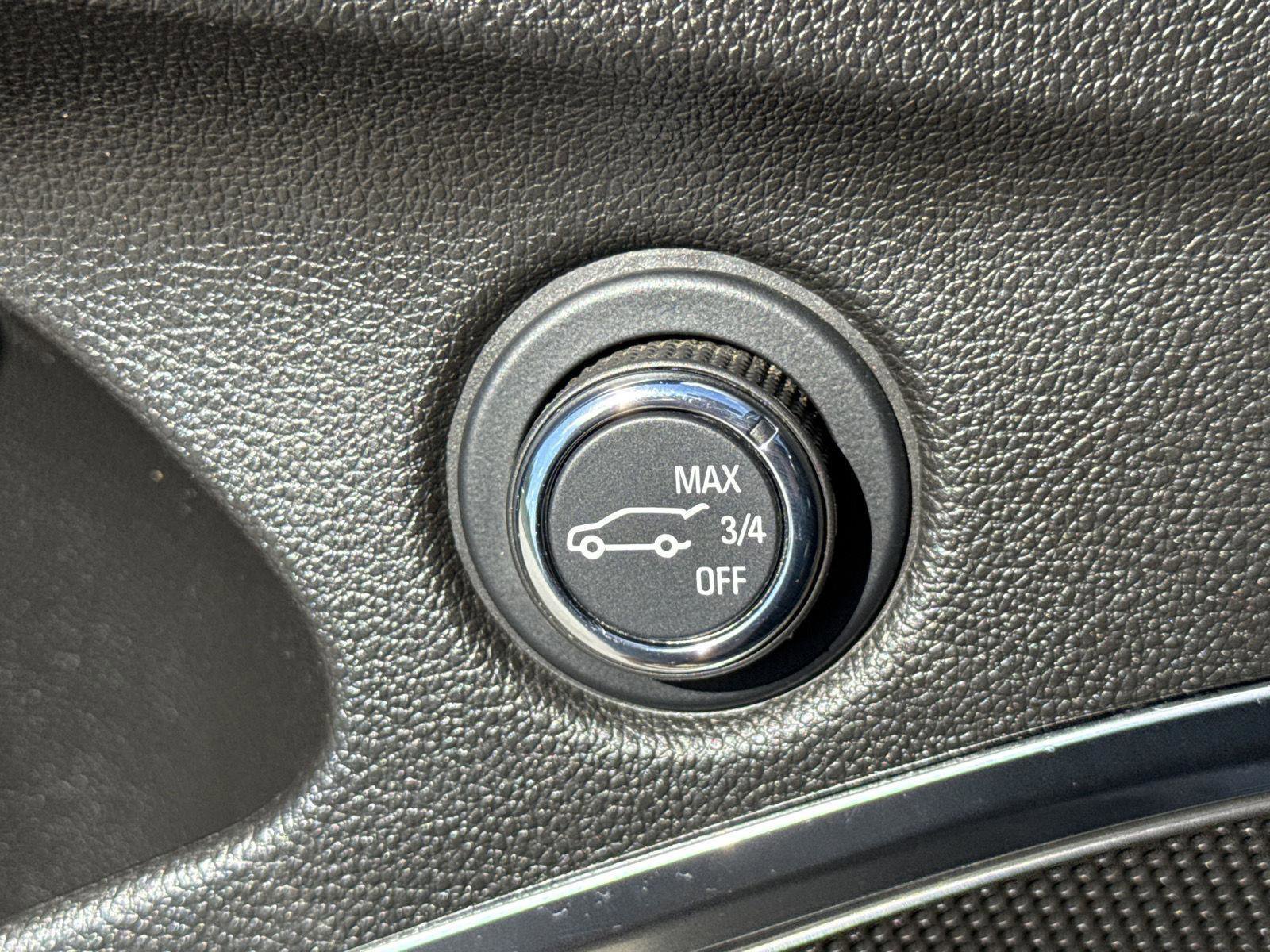 Used 2023 Buick Enclave Premium w/ Experience Buick Package image 18