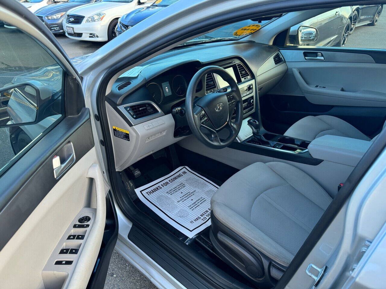 Used 2016 Hyundai Sonata SE FWD image 11