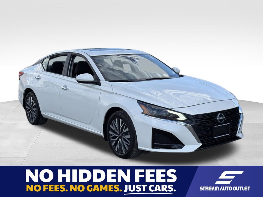 Used 2024 Nissan Altima 2.5 SV w/ SV Premium Package