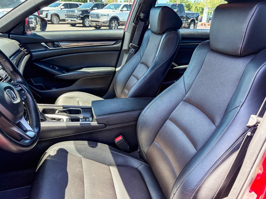 Used 2019 Honda Accord Sport image 9