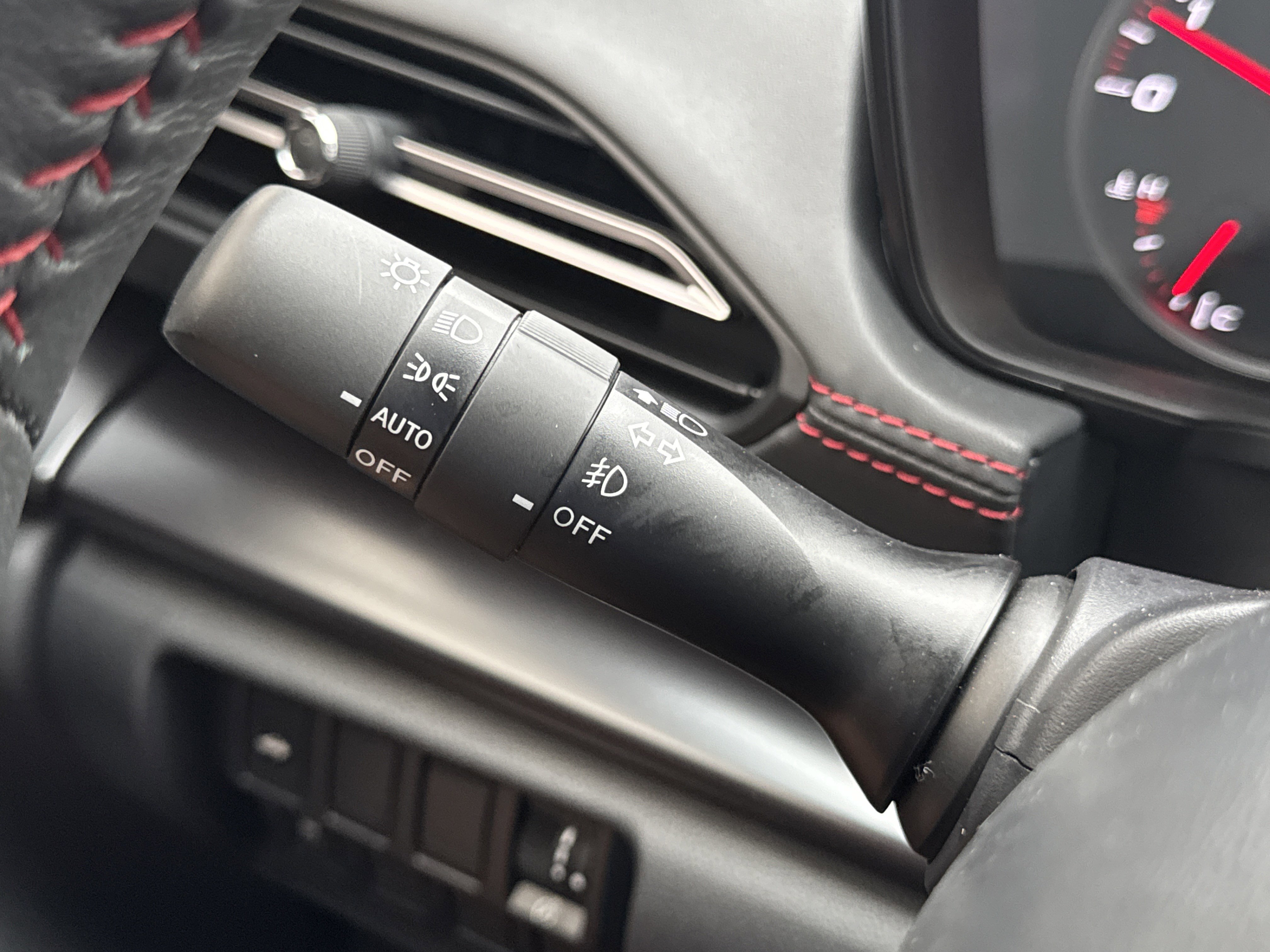 Used 2025 Subaru WRX Premium AWD/4WD image 18