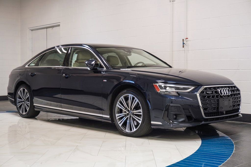 Used 2022 Audi A8 L 3.0T w/ Luxury Package image 5