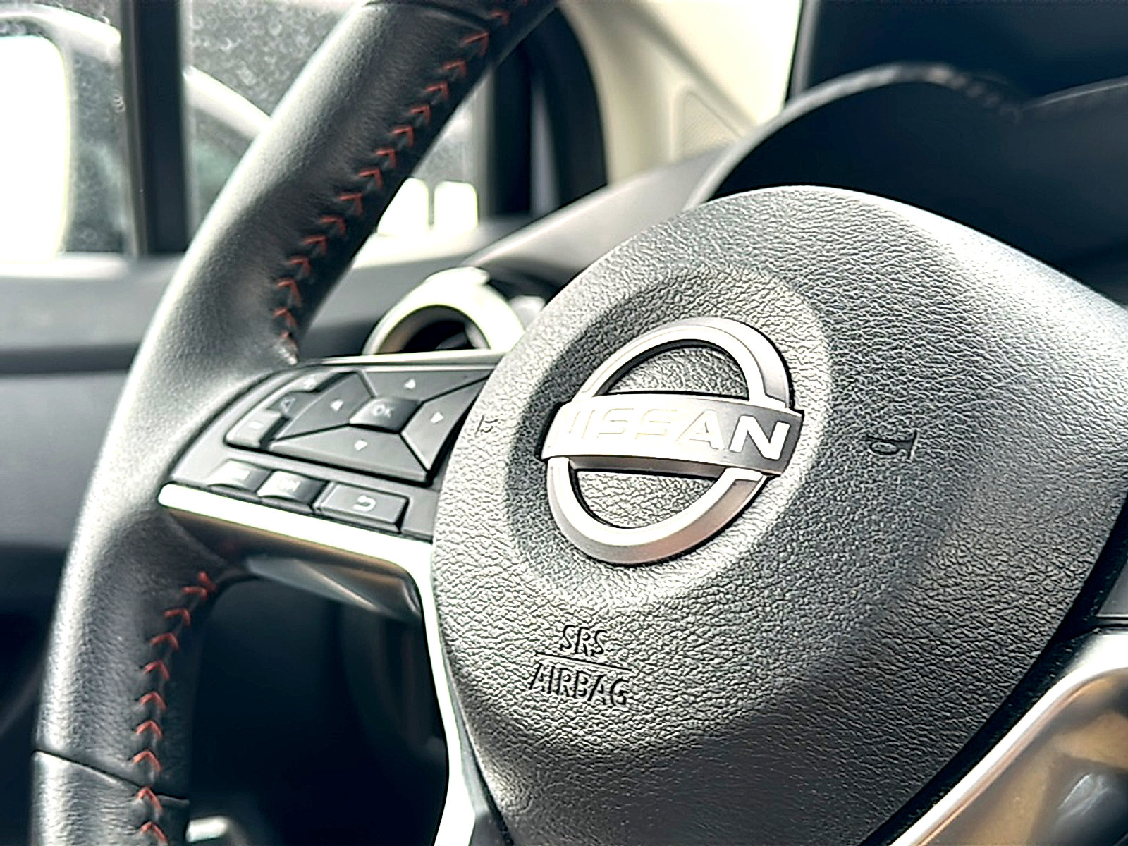 Used 2024 Nissan Versa SR FWD image 30