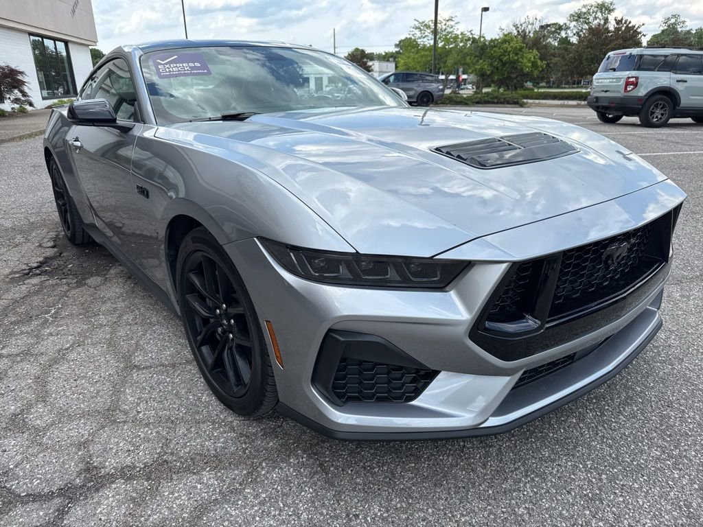 Used 2025 Ford Mustang GT Premium RWD image 11