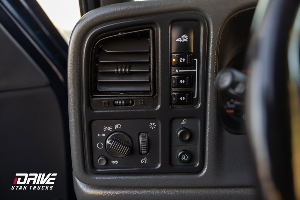 Used 2007 GMC Sierra 3500 SLT w/ Skid Plate Package image 34