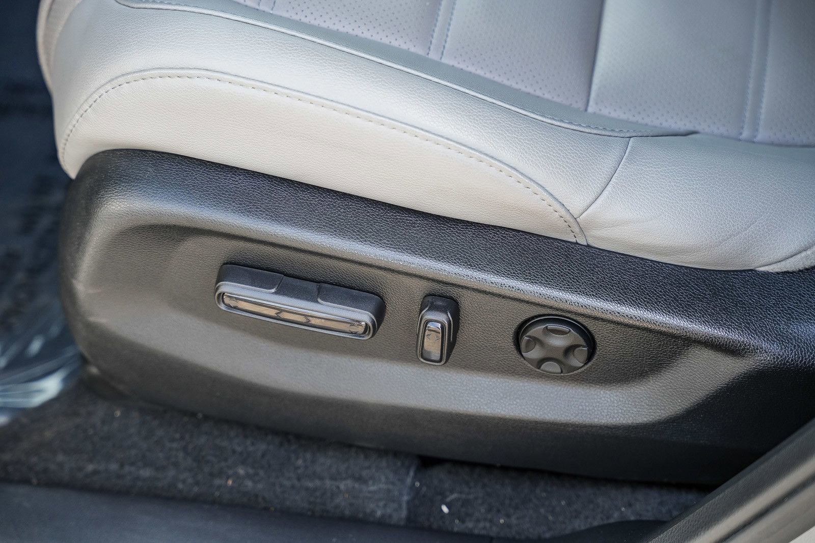 Used 2020 Honda CR-V Touring image 21