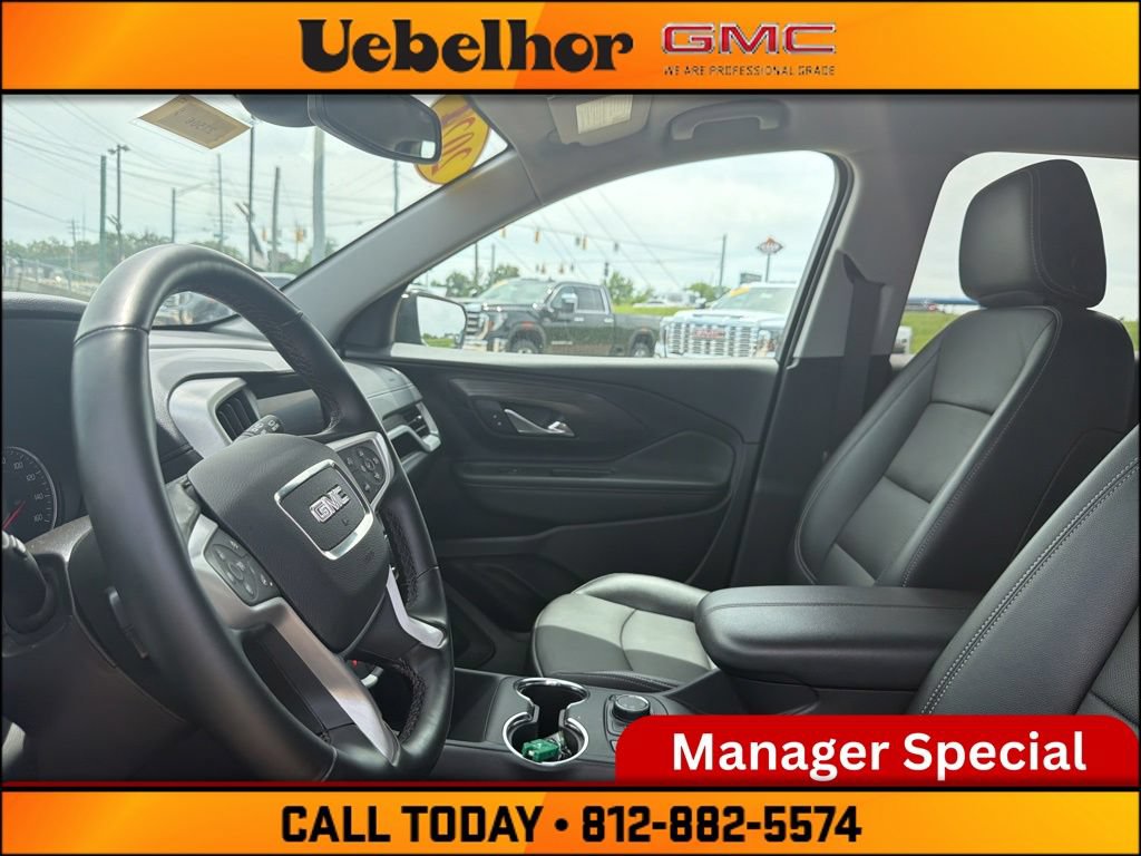 Used 2024 GMC Terrain SLT AWD/4WD image 20