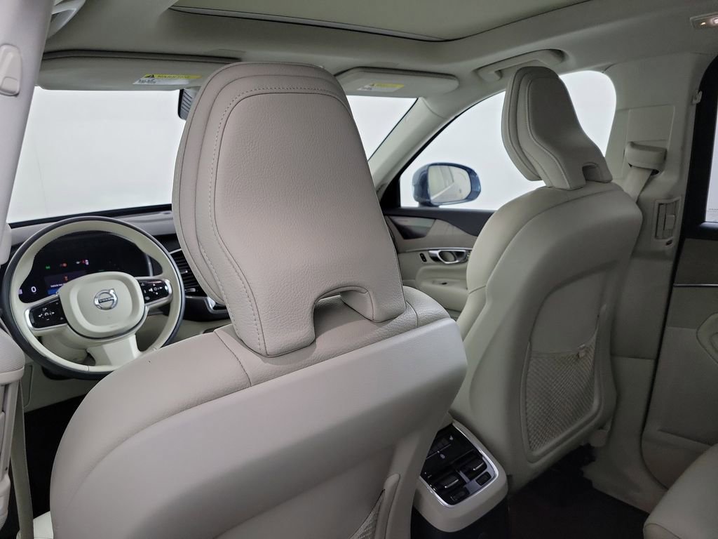 Certified 2024 Volvo XC90 T8 Plus AWD/4WD image 16