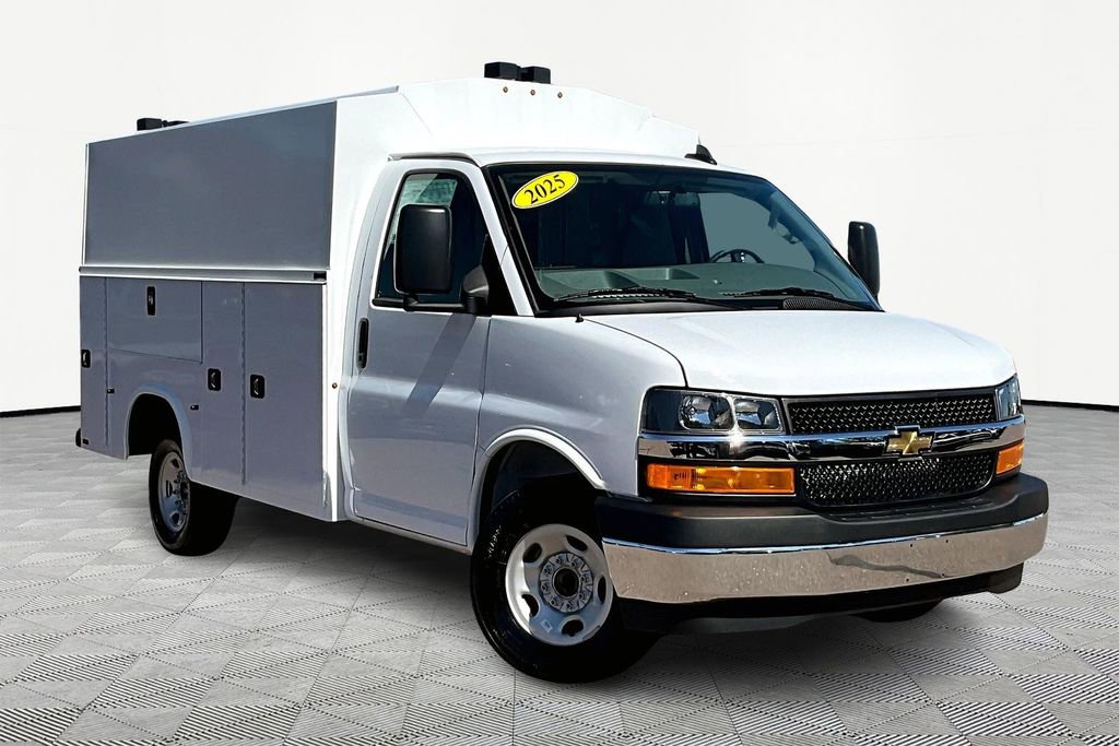 New 2025 Chevrolet Express 3500 w/ Power Convenience Package image 2