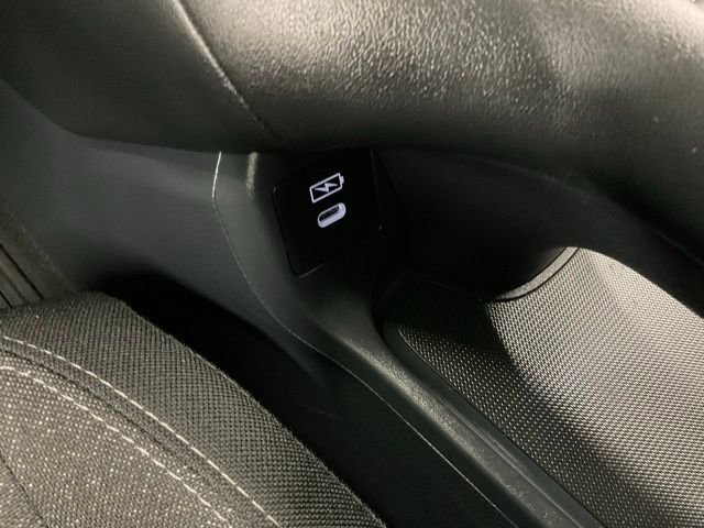 Certified 2025 Honda HR-V LX image 21