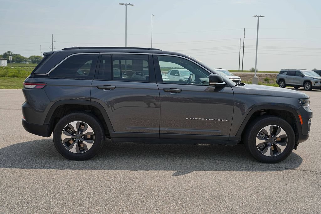 Used 2024 Jeep Grand Cherokee Limited 4xe AWD/4WD image 5