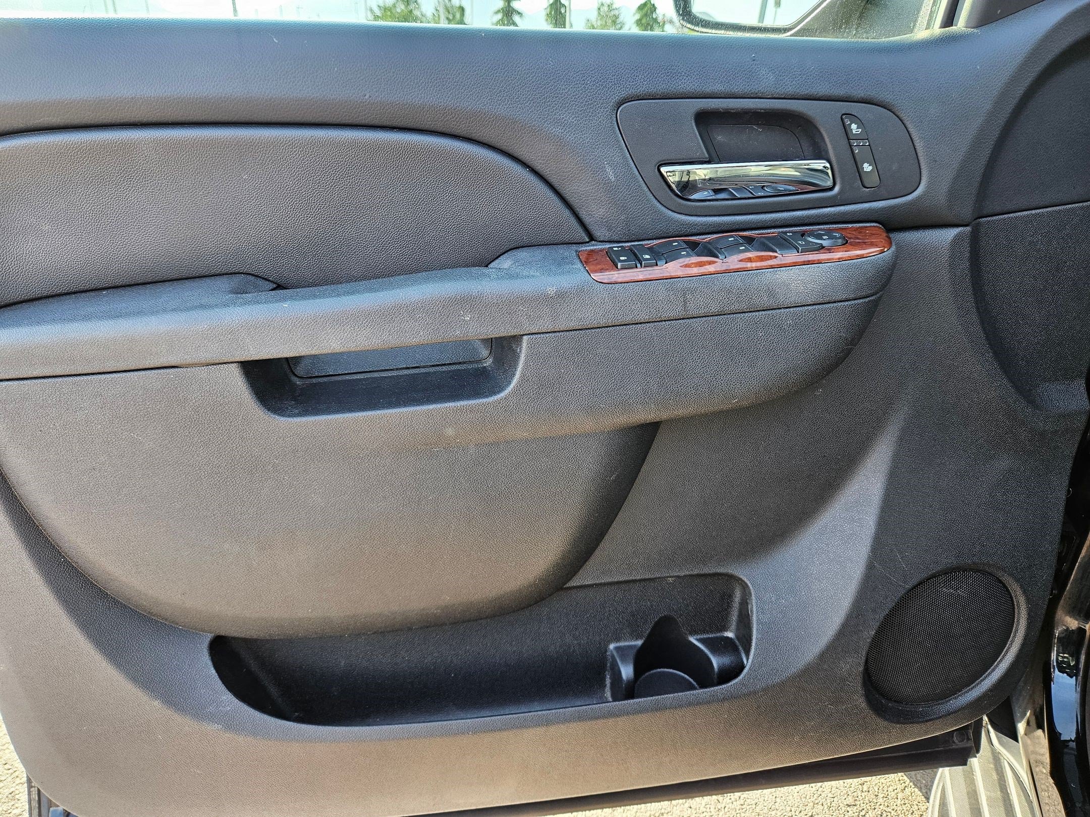 Used 2013 Chevrolet Tahoe LT AWD/4WD image 12