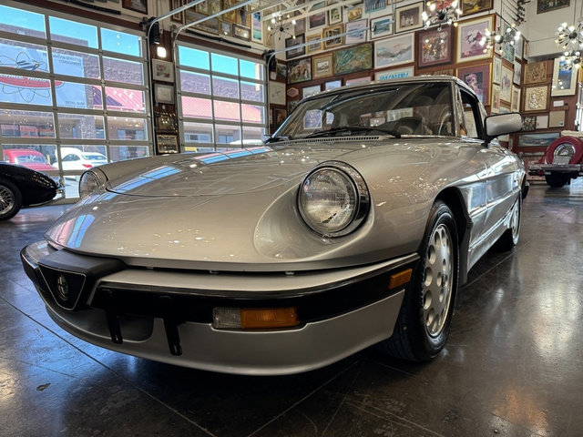 Used 1987 Alfa Romeo Spider Quadrifoglio image 8