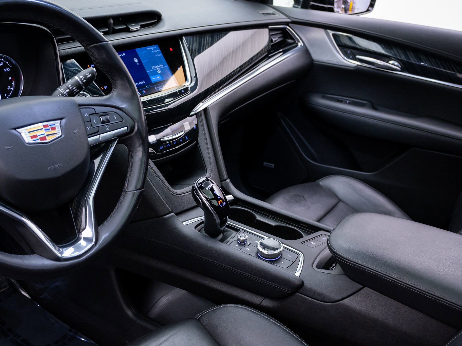 Certified 2023 Cadillac XT6 Premium Luxury AWD/4WD image 13