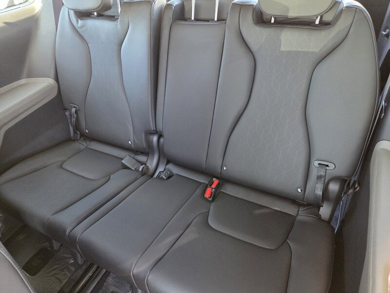 New 2026 Kia Carnival SX FWD image 9