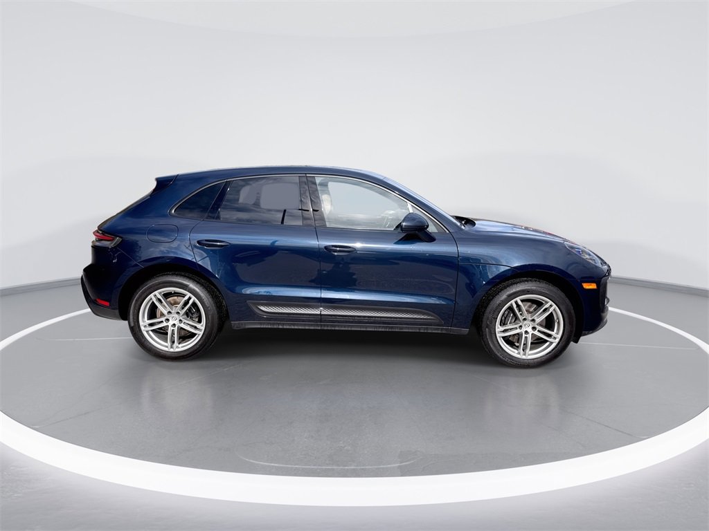 Used 2022 Porsche Macan Base image 7
