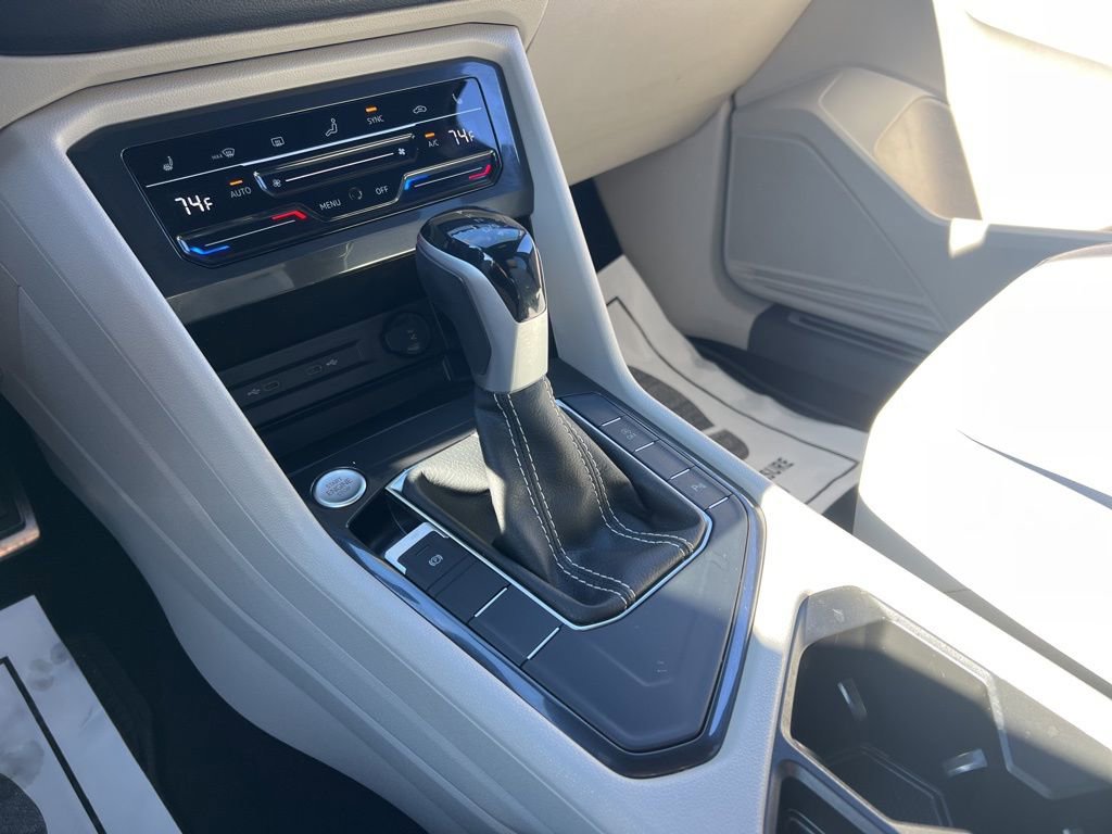 Used 2023 Volkswagen Tiguan SE R-Line image 20