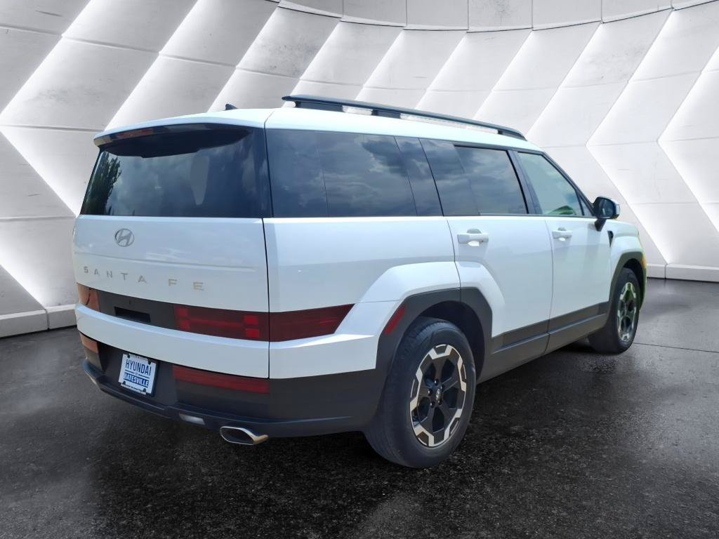 Used 2024 Hyundai Santa Fe SEL FWD image 5