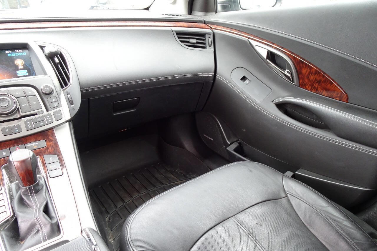 Used 2013 Buick LaCrosse Premium w/ Driver Confidence Package image 18