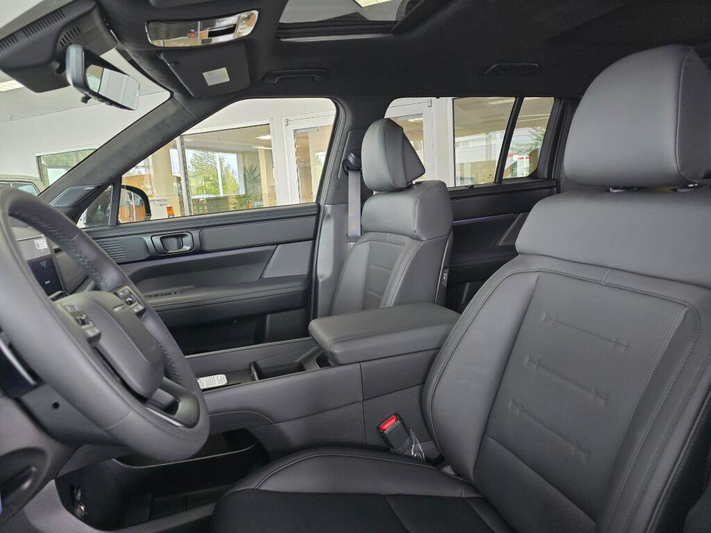 New 2026 Hyundai Santa Fe Calligraphy AWD/4WD image 18