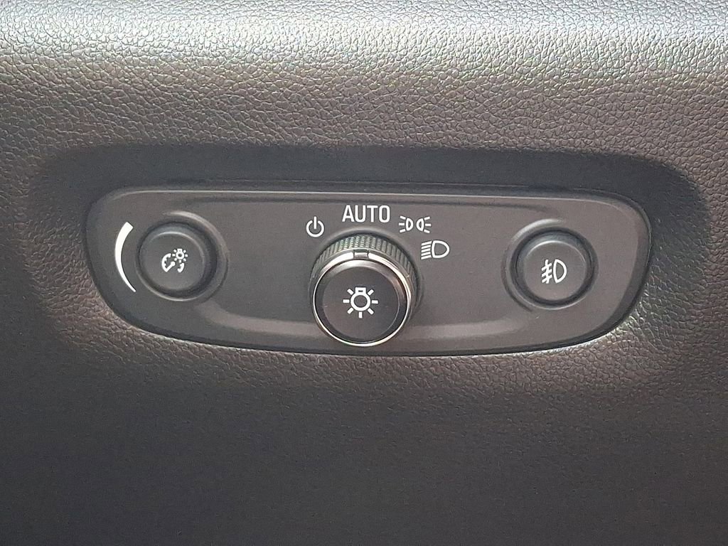 Used 2021 Chevrolet Traverse Premier AWD/4WD image 27