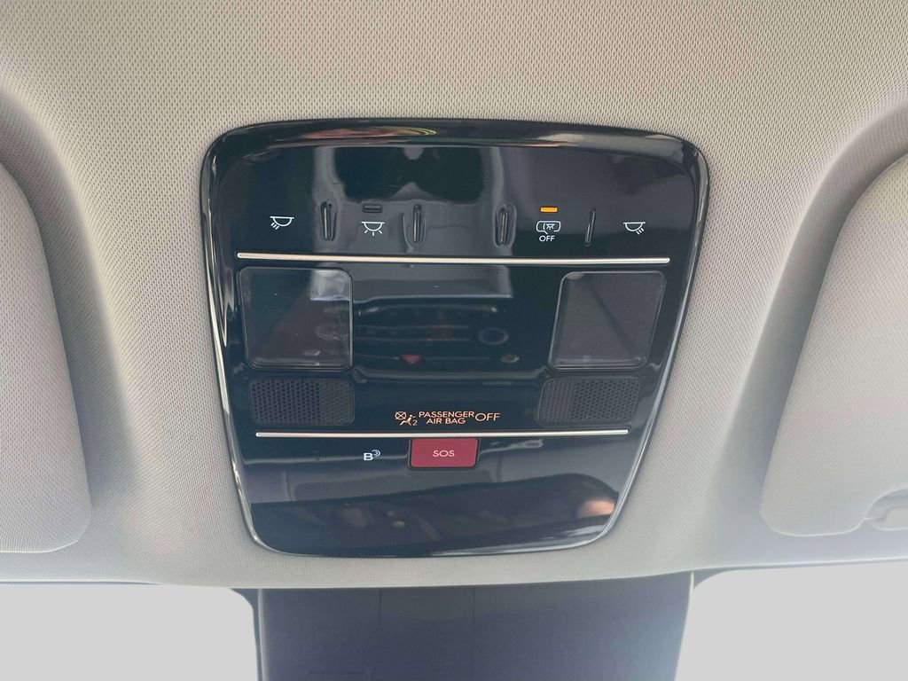 Used 2025 Hyundai Santa Fe SE image 31