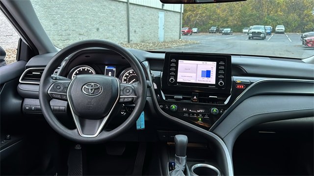Used 2024 Toyota Camry LE image 10