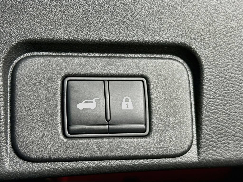 Certified 2021 Nissan Rogue Platinum AWD/4WD image 30
