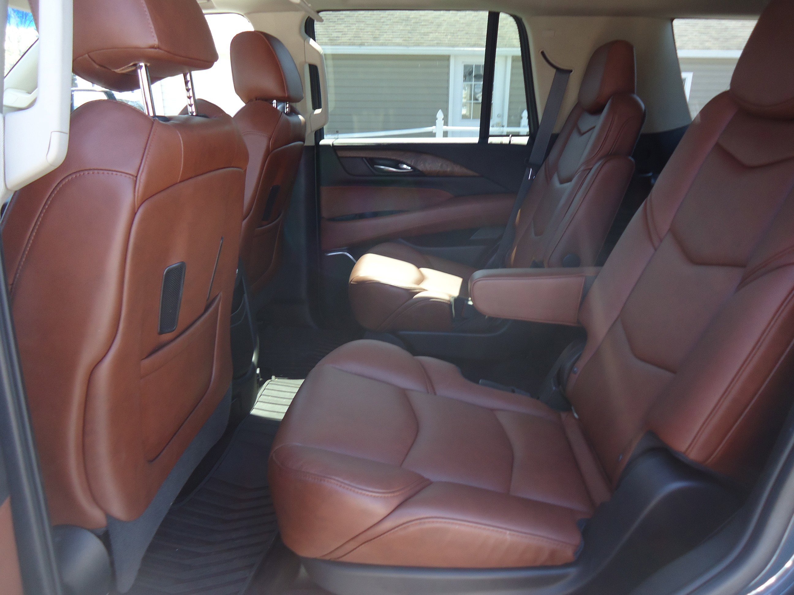 Used 2019 Cadillac Escalade Premium Luxury image 32