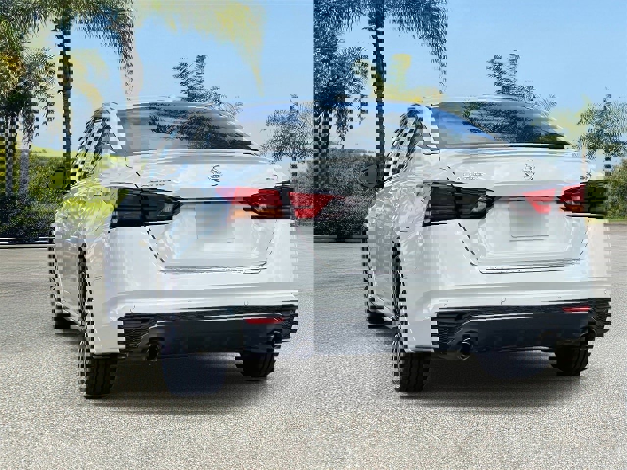 Certified 2022 Nissan Altima 2.5 SR image 4