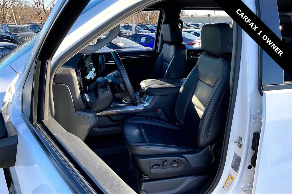 Used 2024 Chevrolet Silverado 3500 LTZ w/ LTZ Plus Package image 21