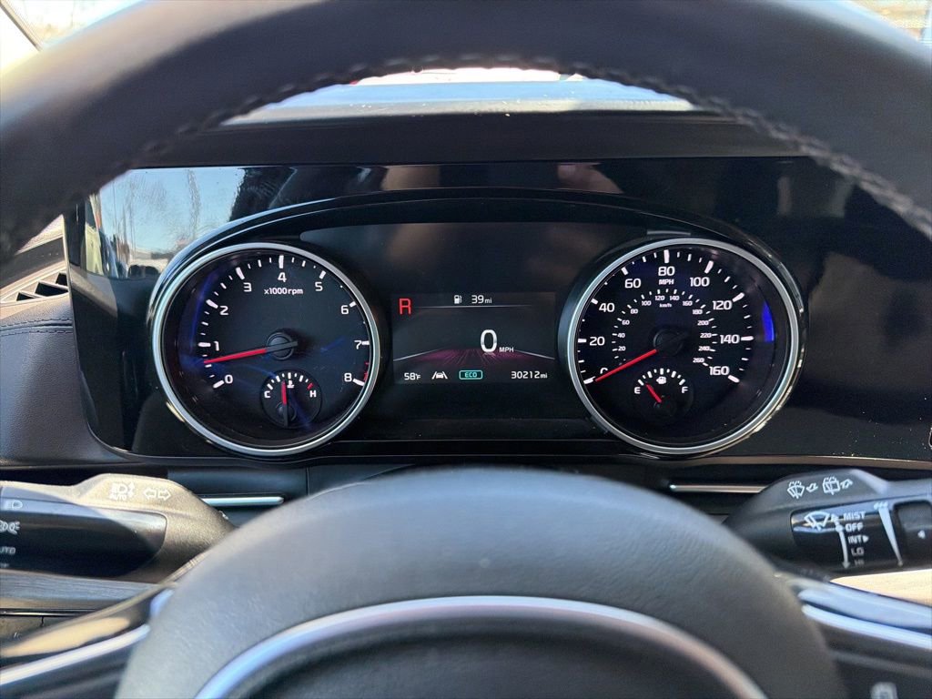 Certified 2024 Kia Carnival EX image 30