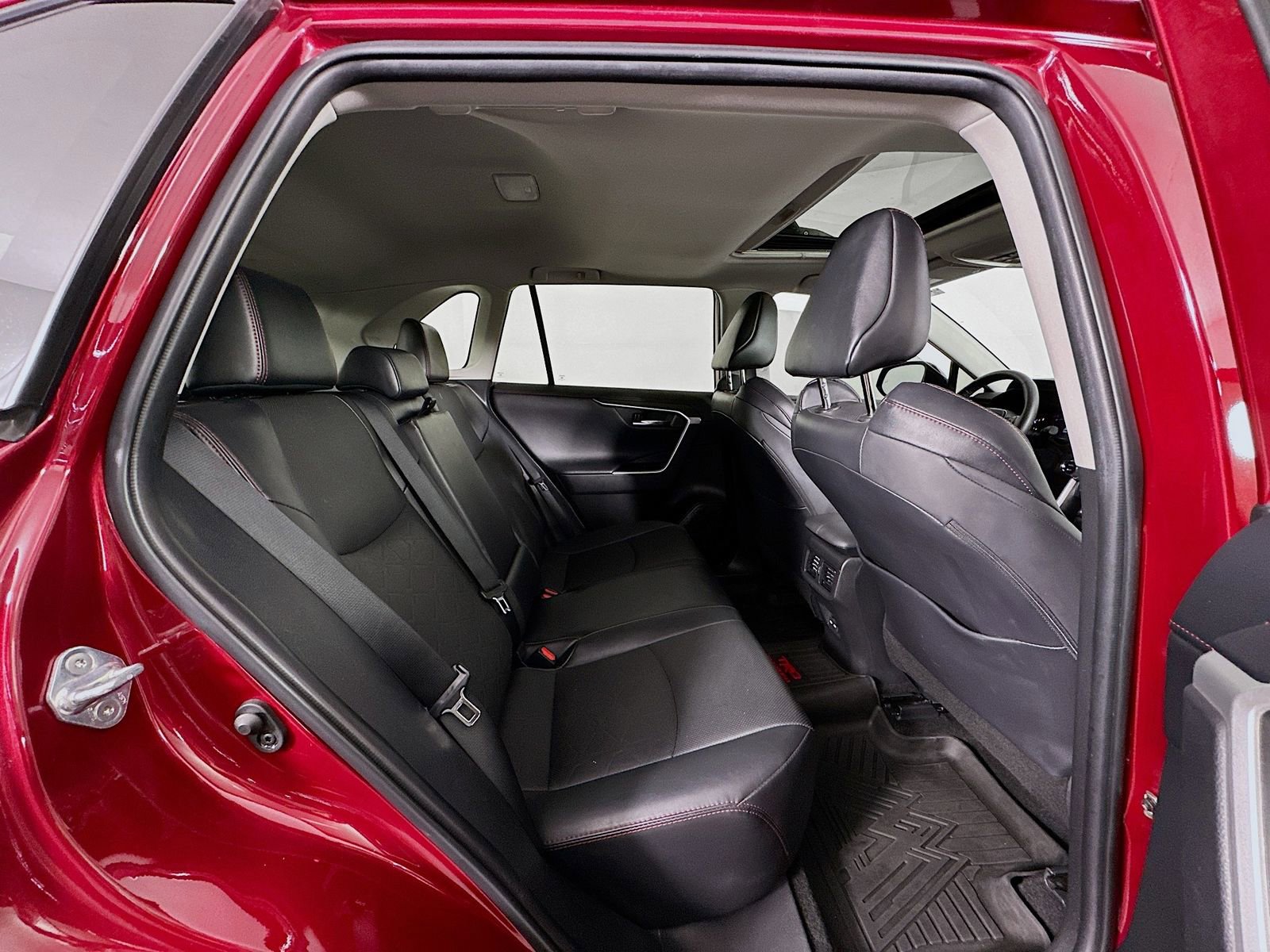 Certified 2022 Toyota RAV4 TRD Off-Road w/ TRD Off-Road Weather Package image 28