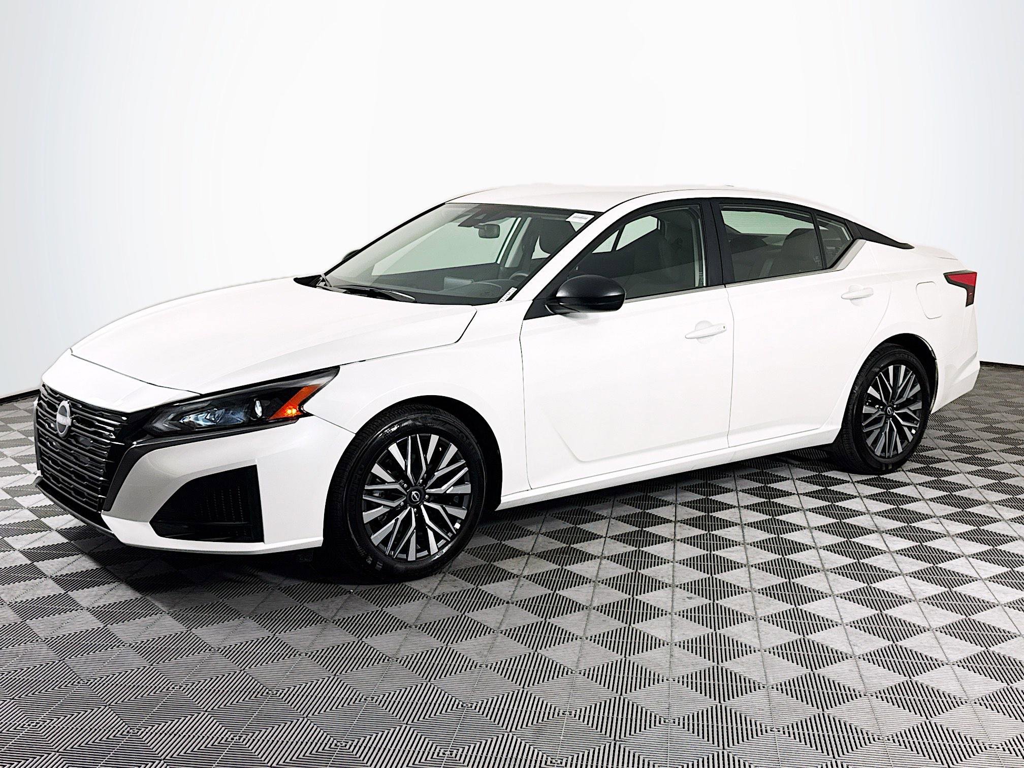 Used 2026 Nissan Altima 2.5 SV FWD image 4