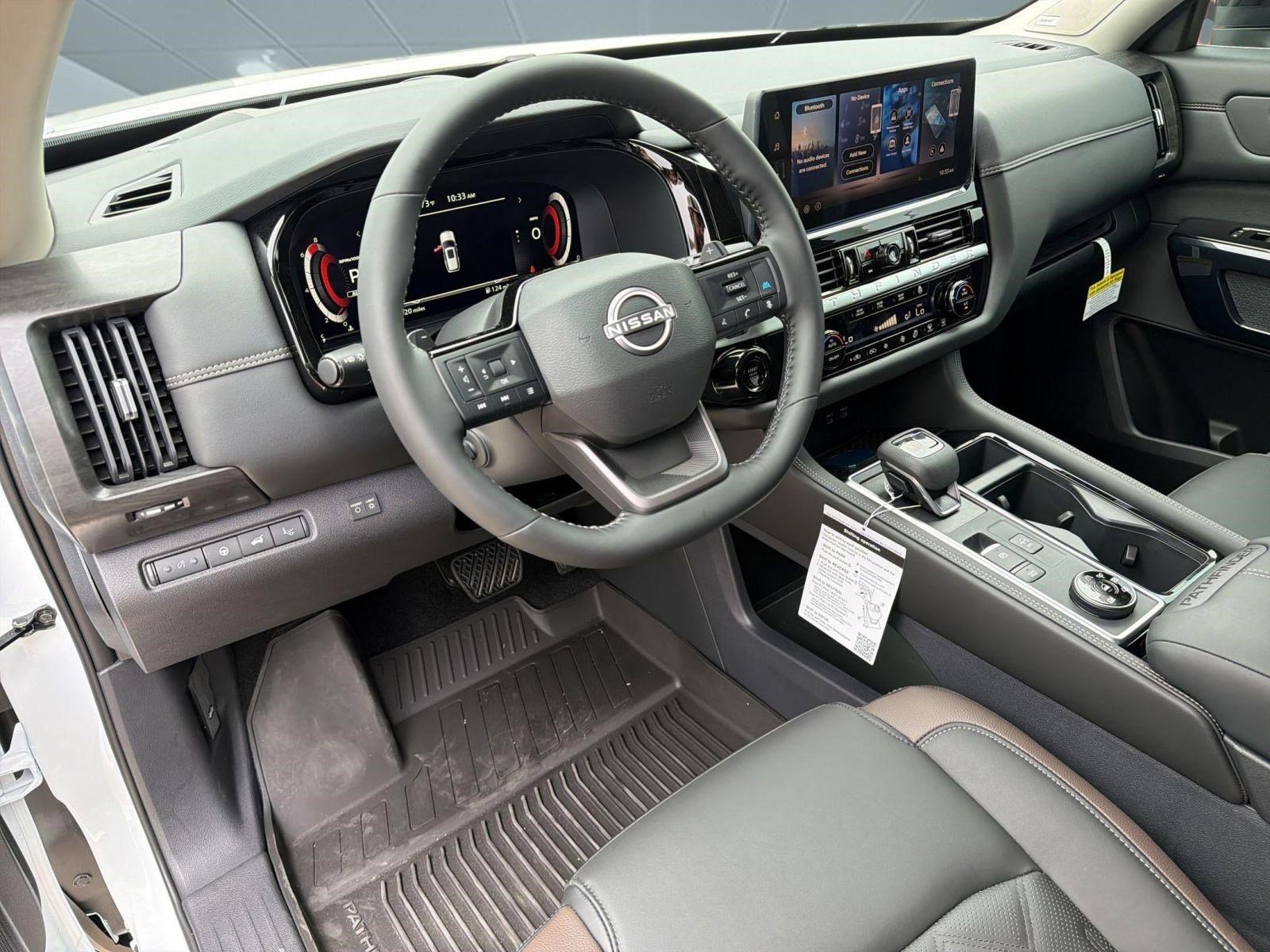 New 2026 Nissan Pathfinder Platinum image 4
